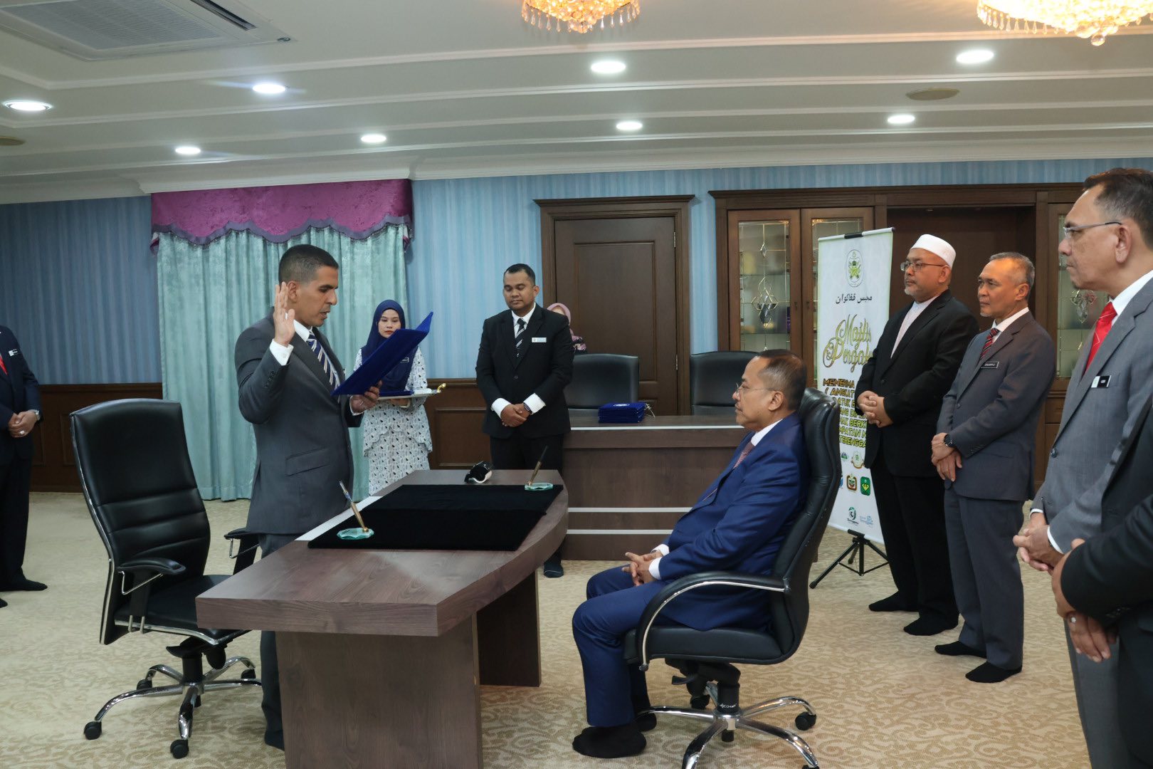 Majlis Pengakuan Menerima Jawatan (Angkat Sumpah) oleh Yang Dipertua Majlis Daerah Marang